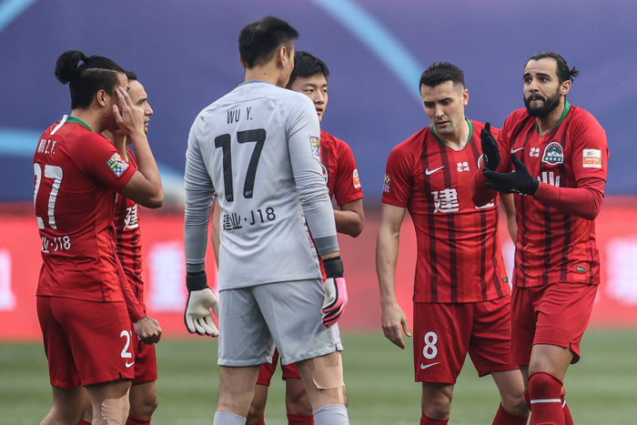  关键时刻中超焦点战；利物浦官宣签约；压力陡增；高层口径保持一致