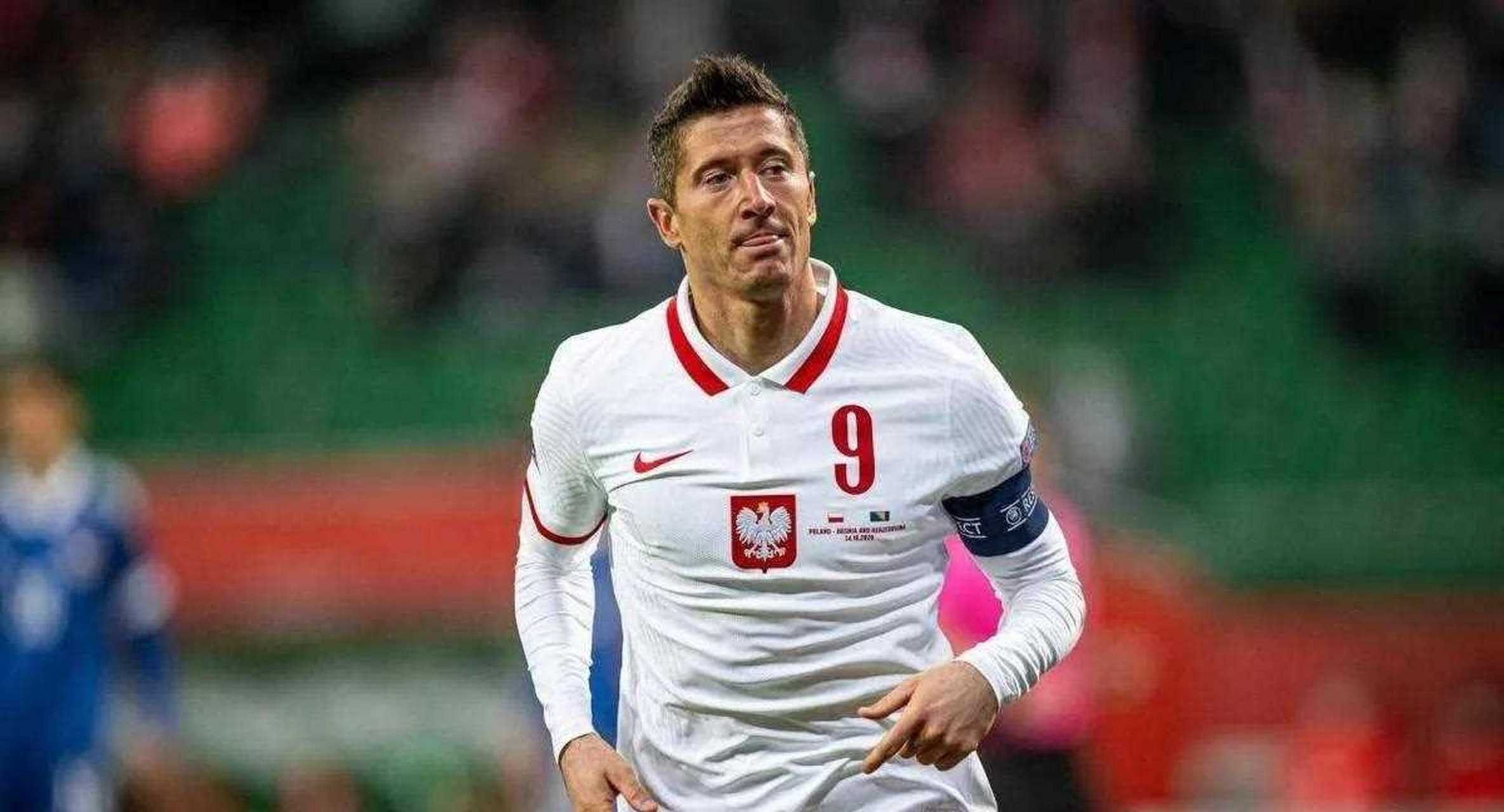 南宫28-莱万多夫斯基回归赛场，势不可挡首场状态亮眼，拜仁观众沸腾！的简单介绍