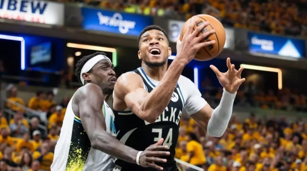 关于西亚卡姆在雄鹿比赛中连败，精彩发挥引发热议！的信息